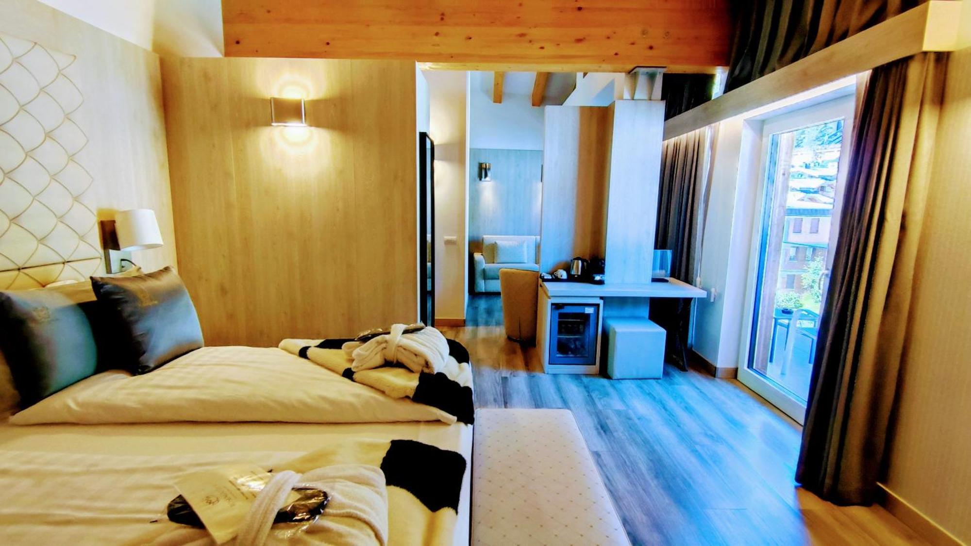 Hotel Rosengarten Мадонна-ди-Кампильо Экстерьер фото